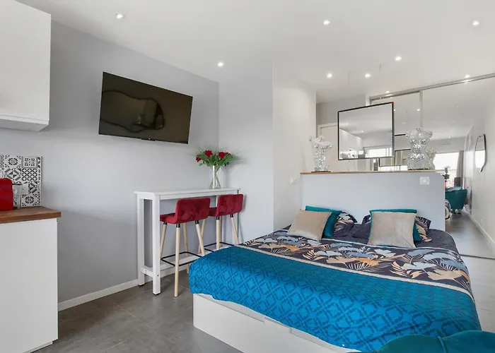 Blue Moon Heliopolis Ground Floor Near Naturist Apartamento Agde
